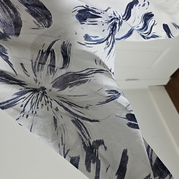 Floral‎ Print Ragland Sleeve Top. Made in ITALY. Oversized 4. WhiteW/ Blue/gray - Picture 4 of 8